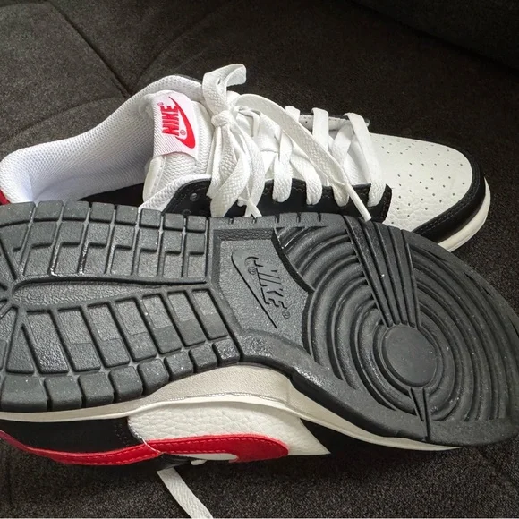 COPY - Nike Dunk Low Red, Black & White. Men’s (7) women’s (8 1/2). Wore it onc… - Picture 2 of 3